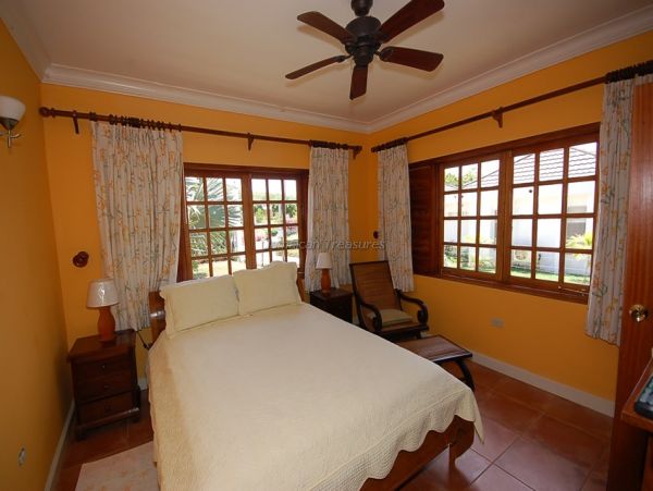 Jamaica Home 960575