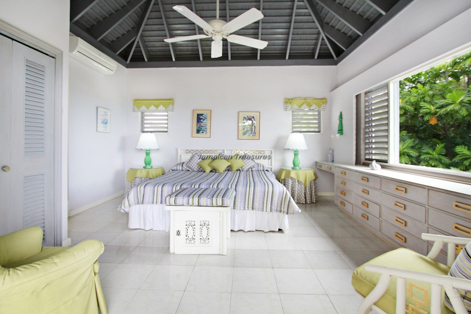 Jamaica Home 960582