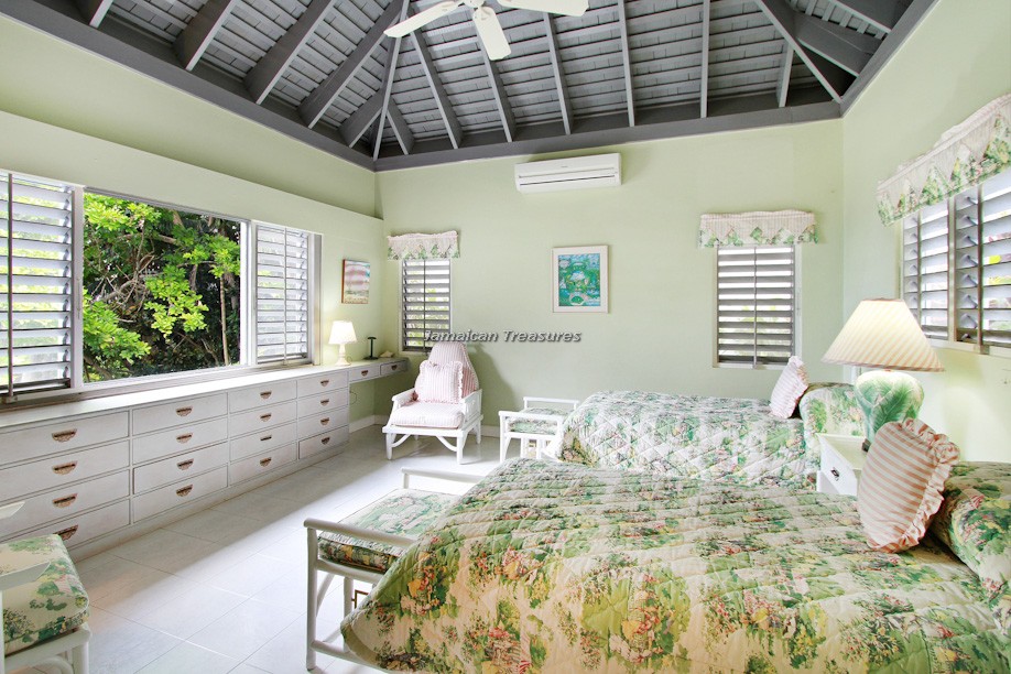 Jamaica Home 960582