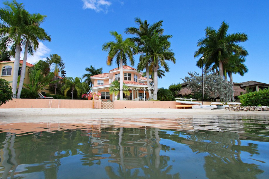 Jamaica Home 960601