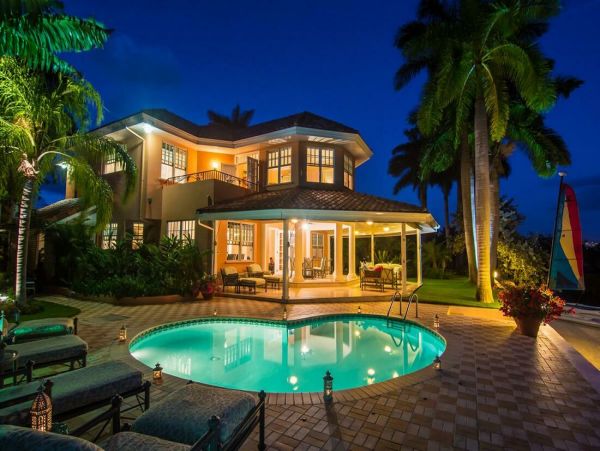 Jamaica Home 960601