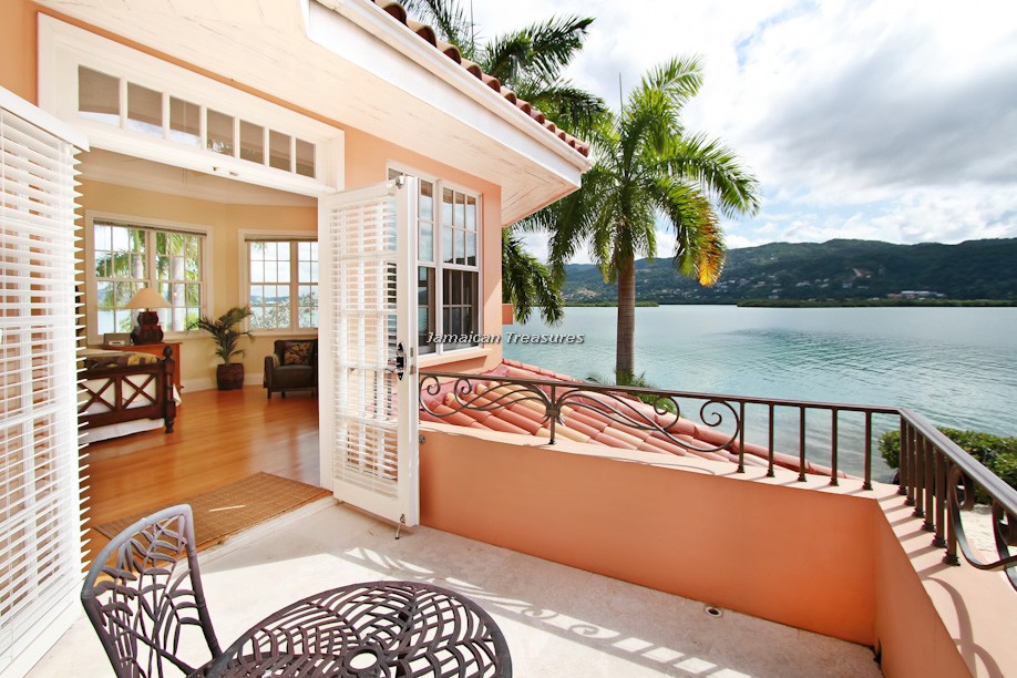 Jamaica Home 960601
