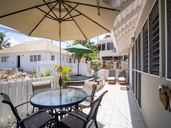 Jamaica Home 960603