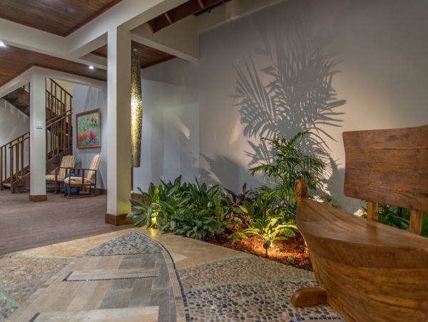 Jamaica Home 960607