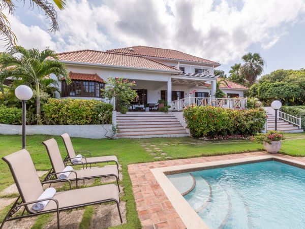 Jamaica Home 960615