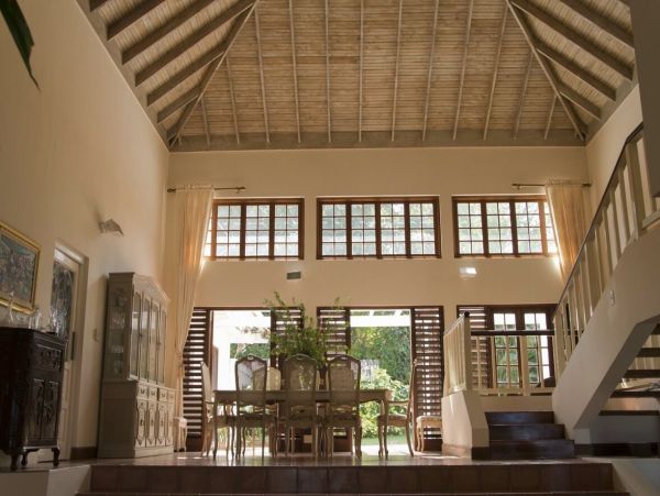 Jamaica Home 960615
