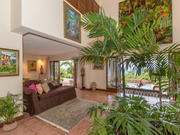 Jamaica Home 960615