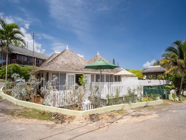 Jamaica Home 960618