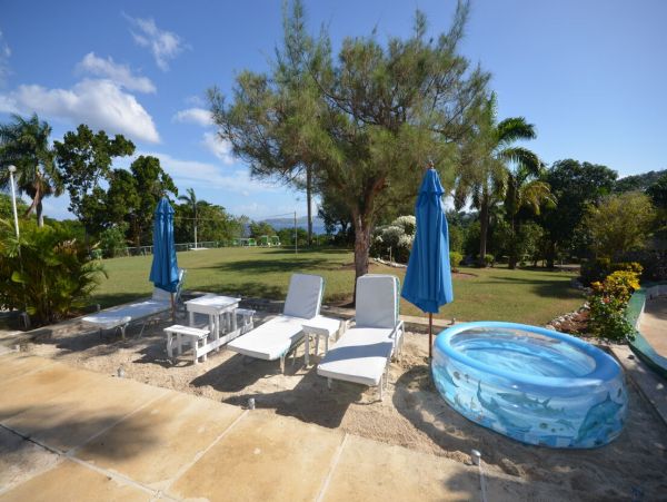 Jamaica Home 960625