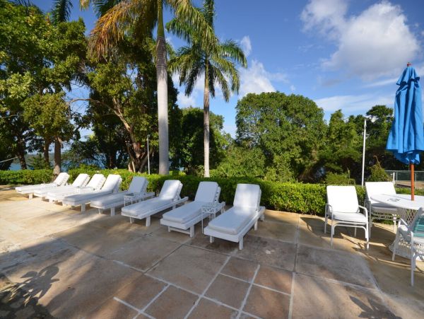 Jamaica Home 960627