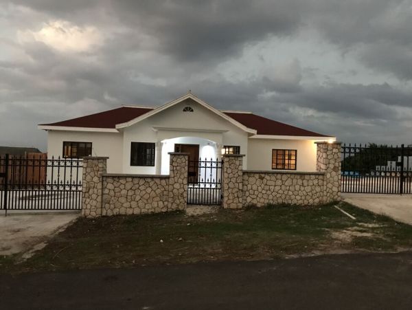 Jamaica Home 960632
