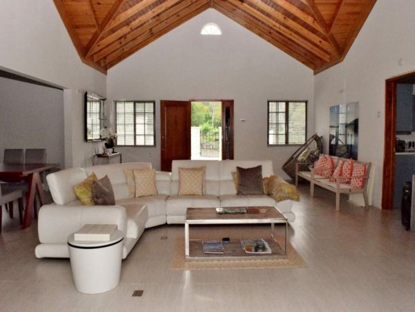 Jamaica Home 960632
