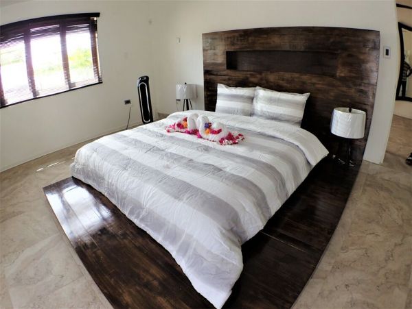 Jamaica Home 960646
