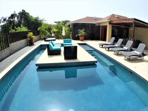 Jamaica Home 960646
