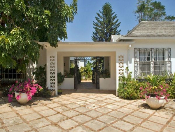 Jamaica Home 960654