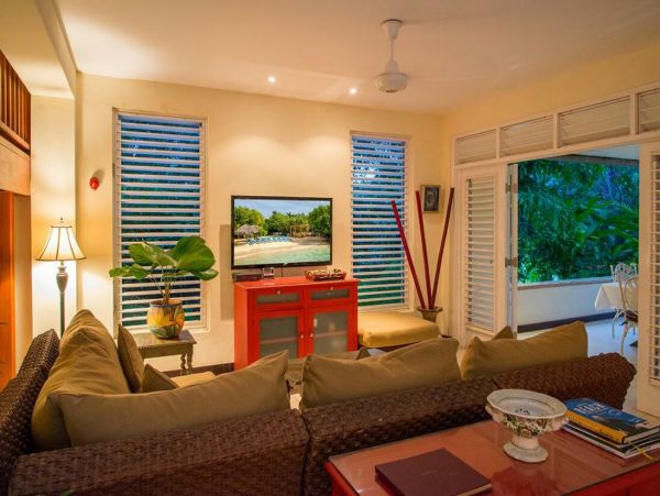 Jamaica Home 960665
