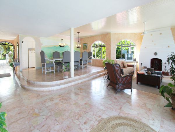 Jamaica Home 960667