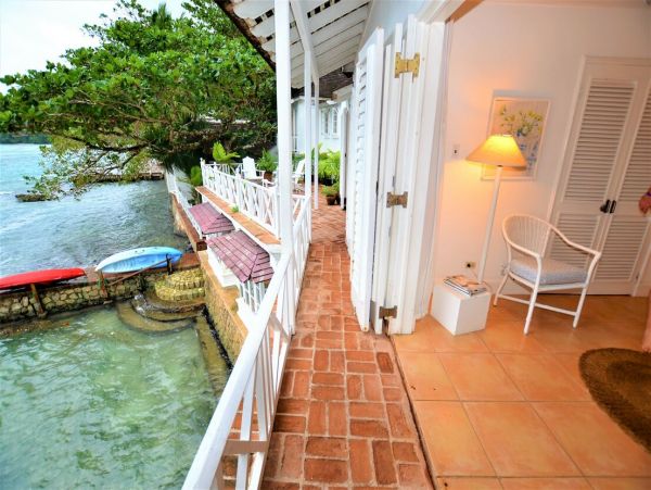 Jamaica Home 960679