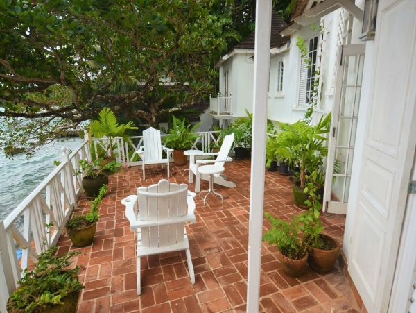Jamaica Home 960679