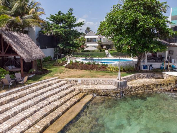 Jamaica Home 960685