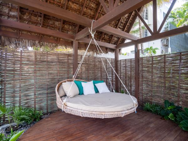 Jamaica Home 960688