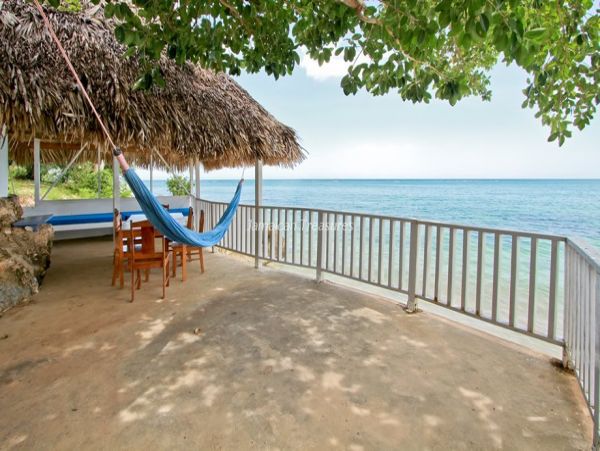 Jamaica Home 960689