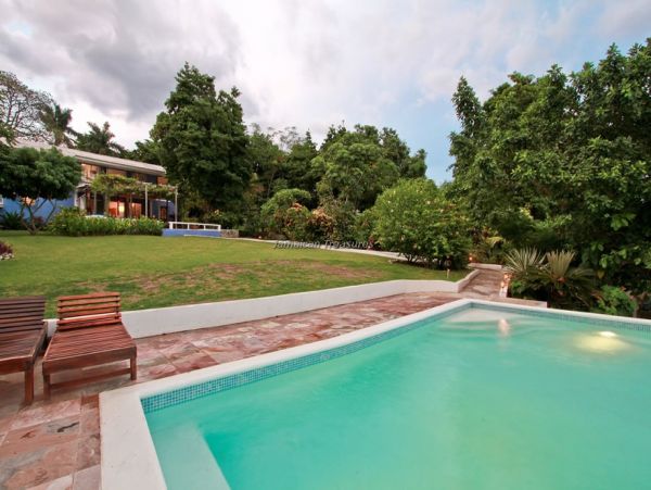 Jamaica Home 960689