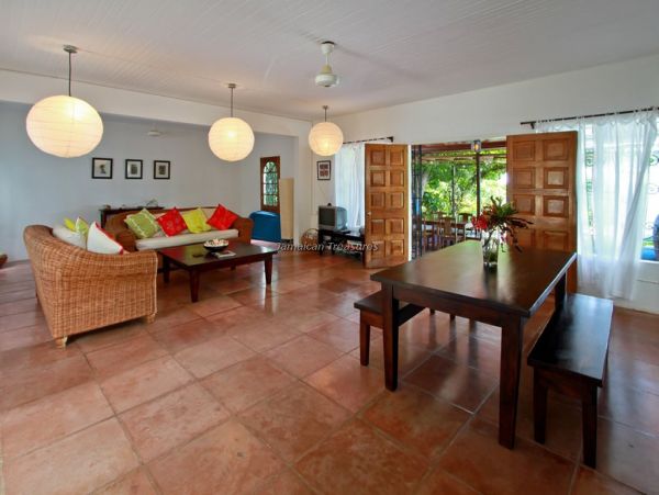 Jamaica Home 960689