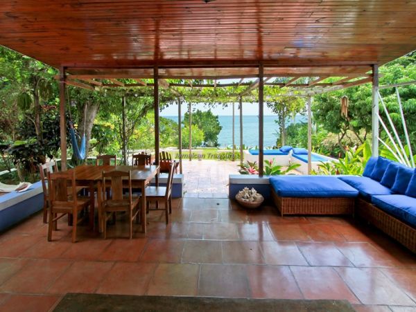 Jamaica Home 960689