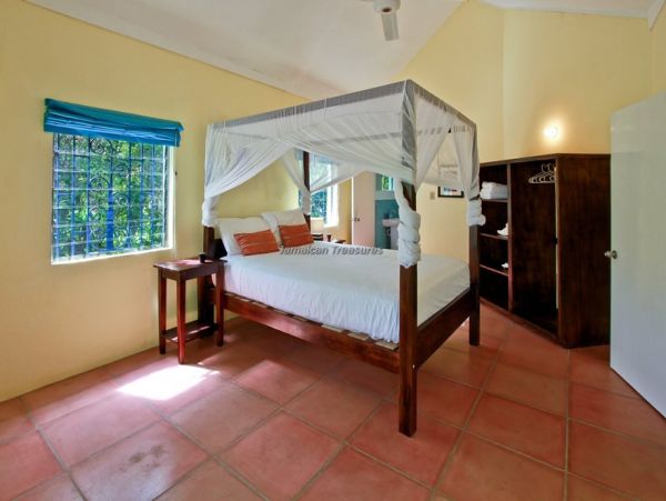 Jamaica Home 960689