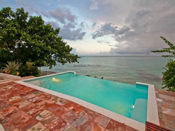 Jamaica Home 960689