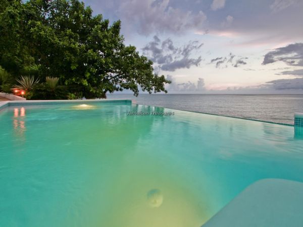 Jamaica Home 960689