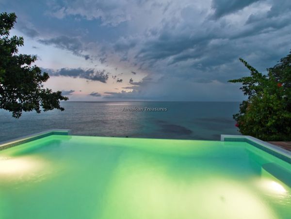 Jamaica Home 960689