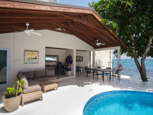 Jamaica Home 960690