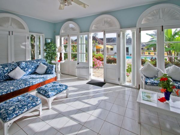 Jamaica Home 960694