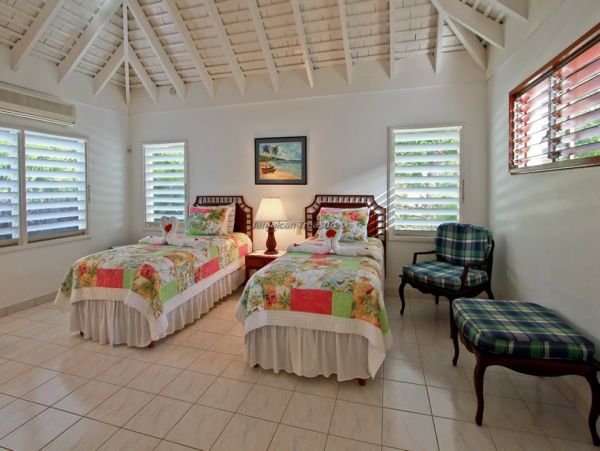 Jamaica Home 960696