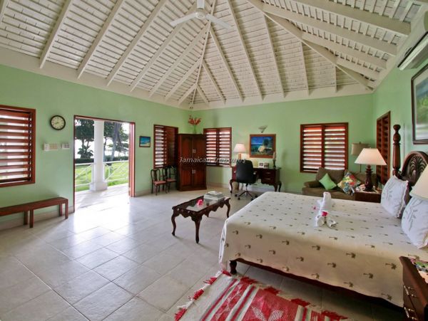 Jamaica Home 960696