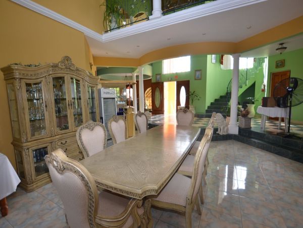 Jamaica Home 960698