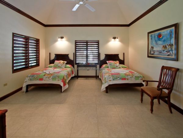 Jamaica Home 960699