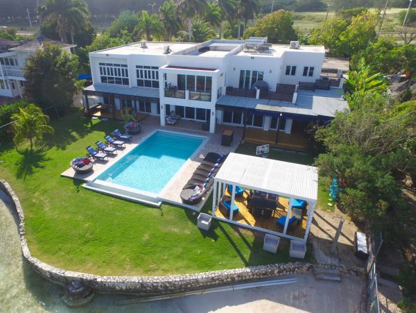 Jamaica Home 960706