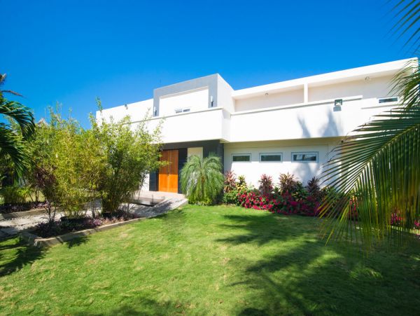 Jamaica Home 960707