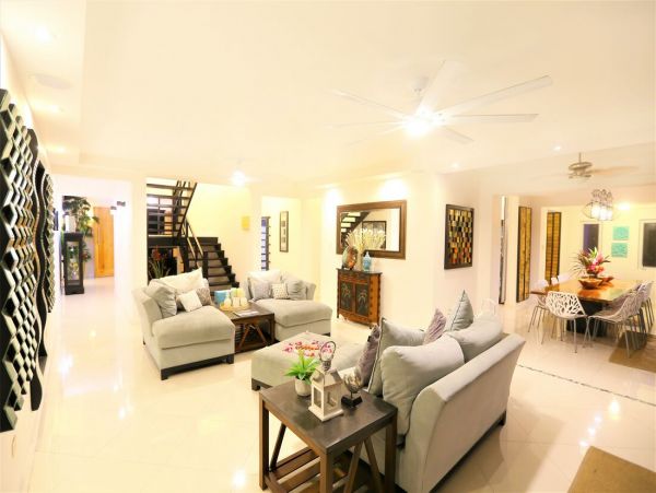 Jamaica Home 960709