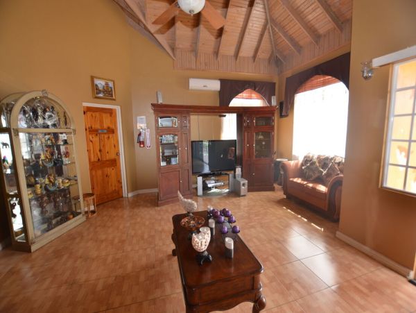 Jamaica Home 960712