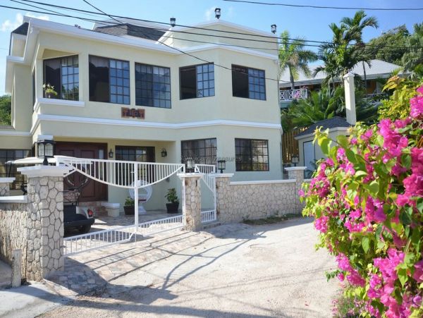 Jamaica Home 960717