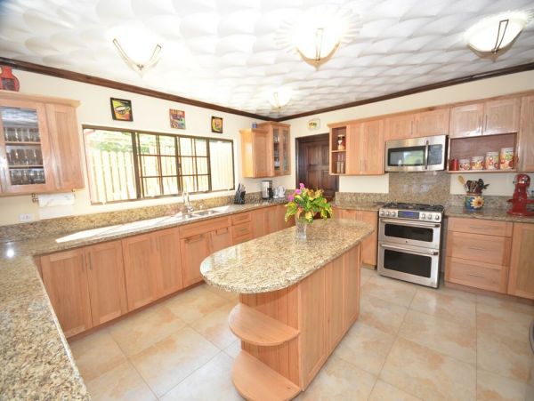 Jamaica Home 960717