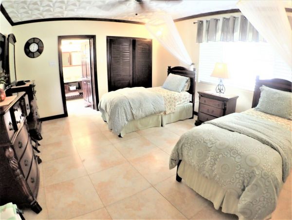 Jamaica Home 960719