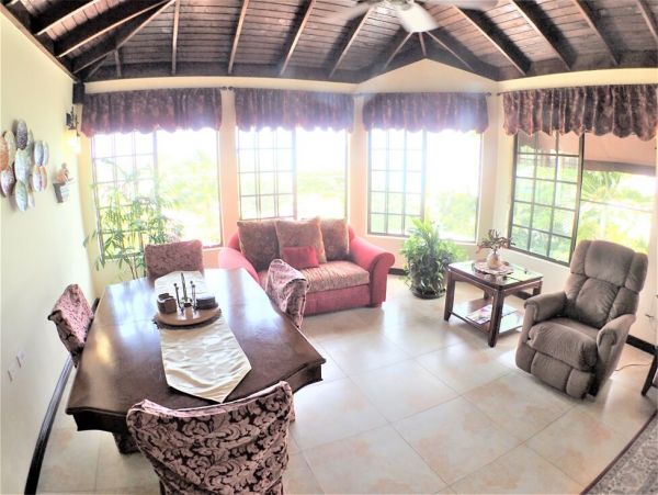Jamaica Home 960721