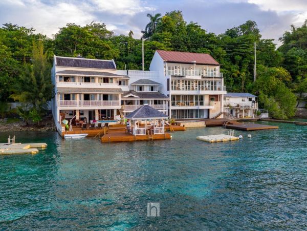 Jamaica Home 960722