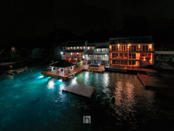 Jamaica Home 960722