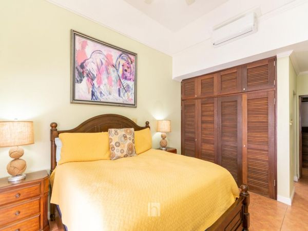 Jamaica Home 960722
